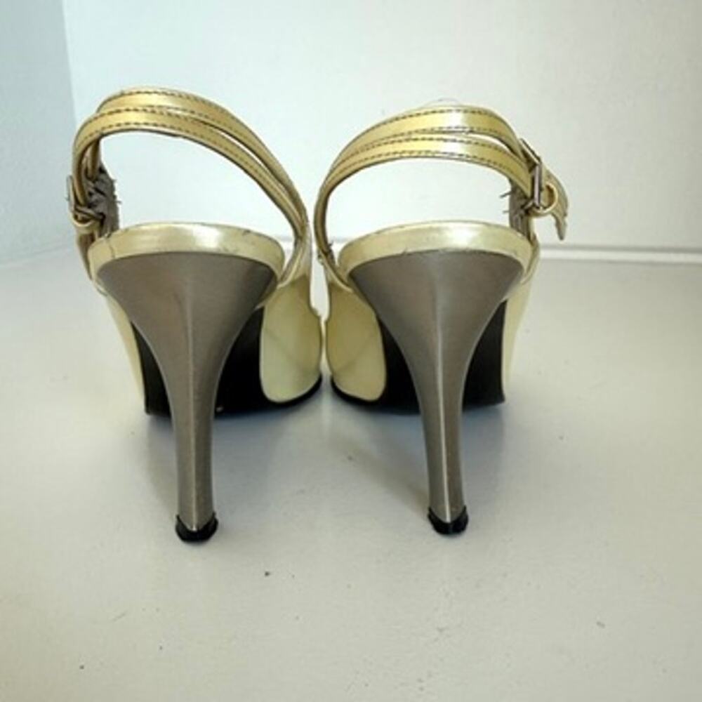 STUART WEITZMAN Slingback Heels Ivory Patent Leather Pointed Toe Size 5 Evening - Picture 5 of 11